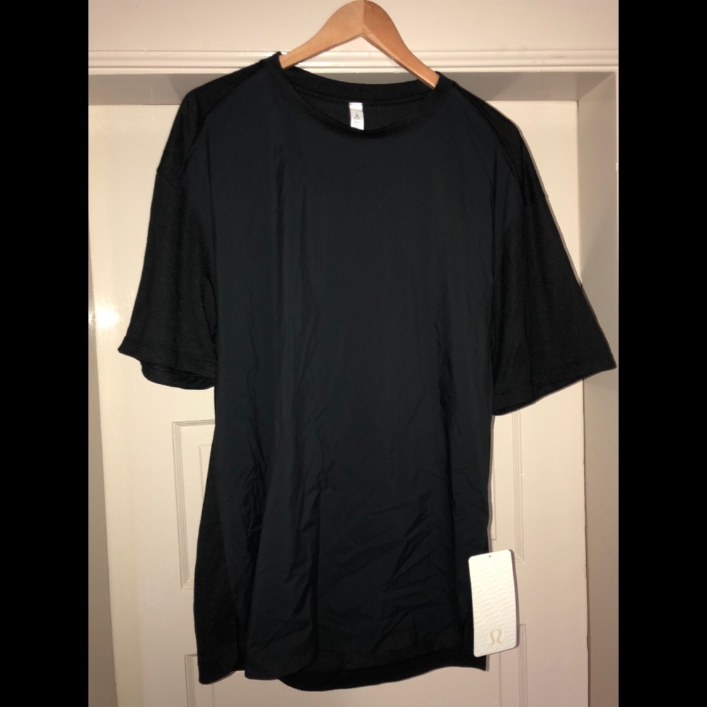 NWT Lululemon Forward Factor SS - Size Large